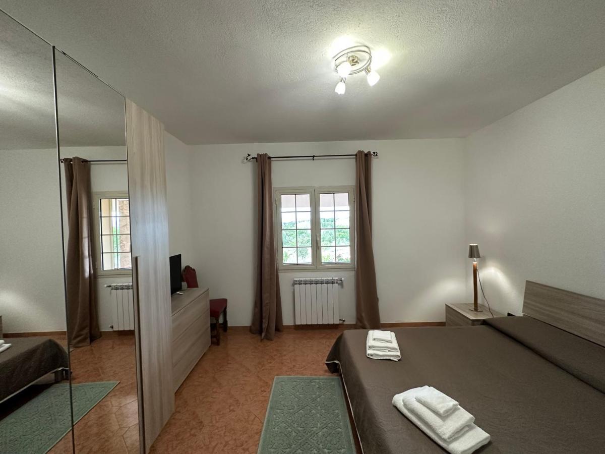 Domo Mia Bed & Breakfast Telti Exterior foto